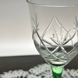 Бокалы из хрусталя с цвет ножками, алмазная грань руч работы. Винтаж. Цена за пару. Скол. Картинка 3